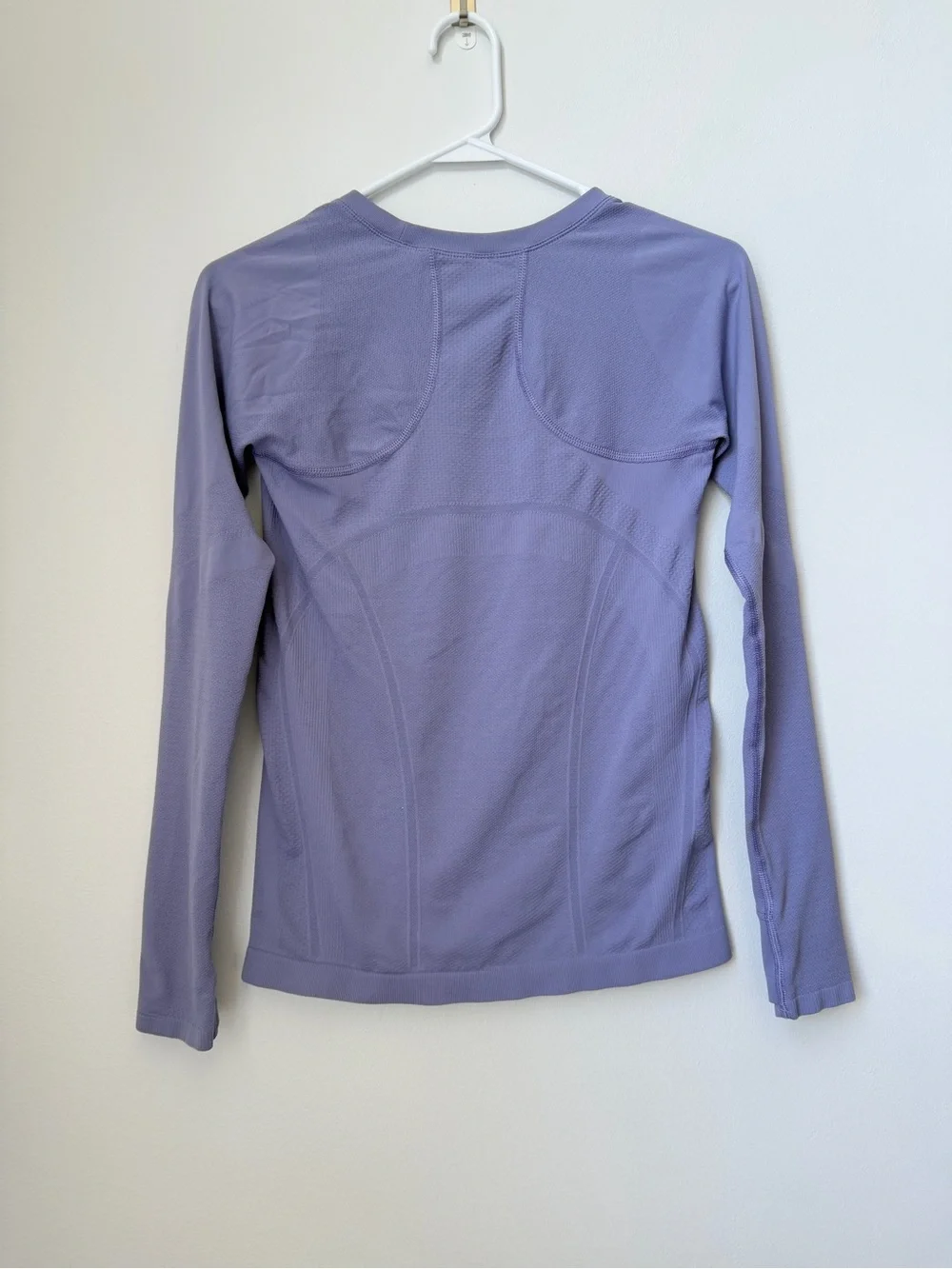 Athleta Momentum Long Sleeve Purple Athletic Top Size Small - Picture 5 of 6